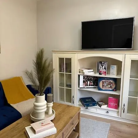 Luxe Entire 3 Bedroom Home, Perfect For Business, Contractor, Family Stays, Free Wifi & Netflix Birmingham Exterior photo