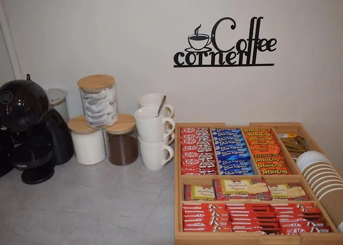 Luxe Entire 3 Bedroom Home, Perfect For Business, Contractor, Family Stays, Free Wifi & Netflix